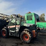 Schreddern, Häckseln von Altholz, Biomasse, Grünschnitt, Stroh